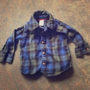 🔴 Carter’s button up •